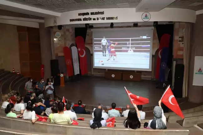 Esra Yıldız'ın başarısı, Nevşehir'de sevinçle karşılandı