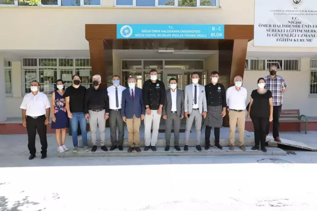 Niğde'de denetimli serbestlik yükümlülerine aşçı yardımcılığı eğitimi başladı