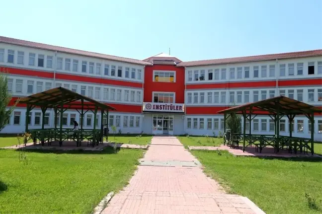 Fen Bilimleri Enstitüsü Lisansüstü Öğrenci Alım İlanı Yayınlandı
