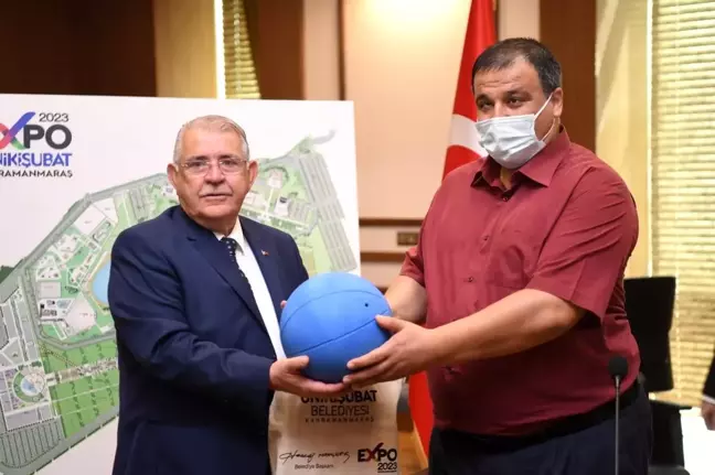 Başkan Mahçiçek'ten Goolball Takımına Malzeme Desteği