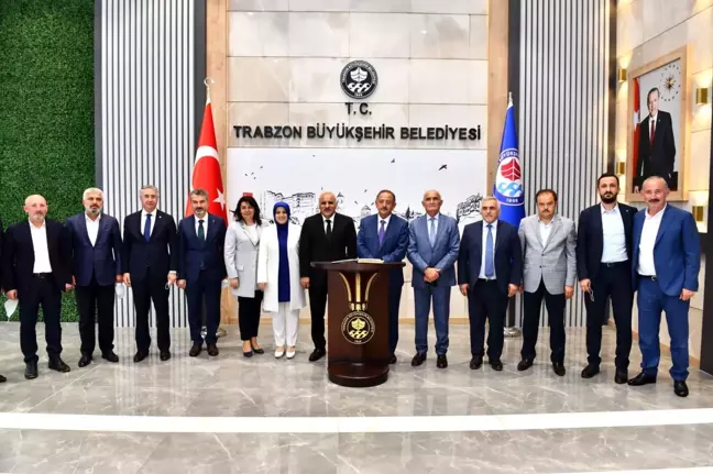YEREL YÖNETİMLER BAŞKANI ÖZHASEKİ'DEN BÜYÜKŞEHİR'E ZİYARET