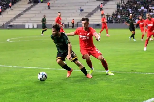 TFF 1. Lig: Kocaelispor: 0 Ümraniyespor: 1 (İlk yarı)