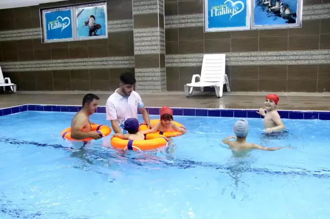 Şanlıurfa'da engelli çocuklar için yüzme havuzu açıldı