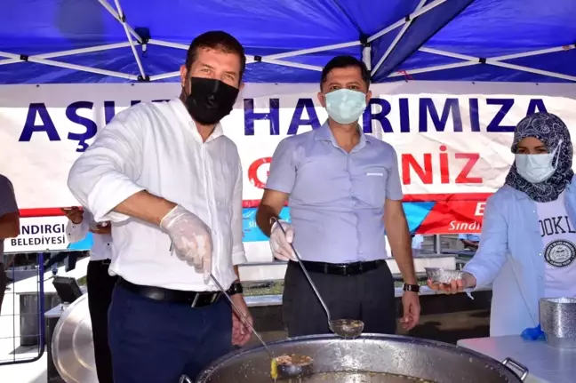 Sındırgı Belediyesi'nden aşure etkinliği