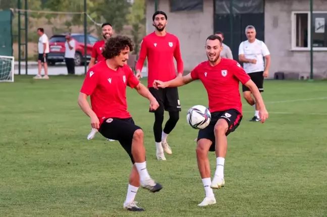 Samsunspor'da 22 futbolcu geldi, 21 oyuncu gitti
