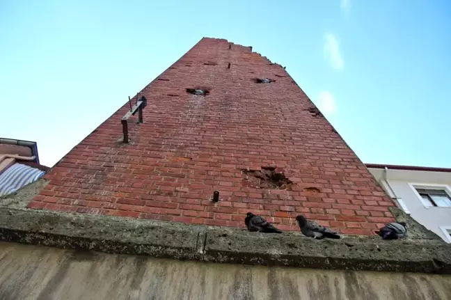 Osmanlı döneminin gözde fabrikasından geriye sadece yaralı bacası kaldı
