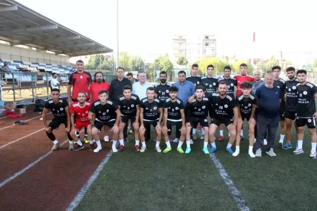 Elbeylisporlu futbolculara tanışma yemeği
