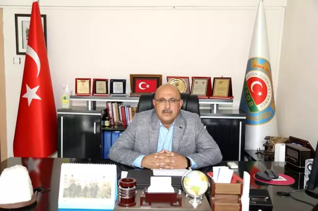 Çubuklu turşu üreticileri AYBÜ Rektörü Aydınlı'ya sahip çıktı