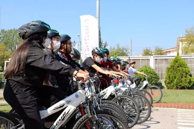 İzmitli gençler pedalları sağlık için çevirdi