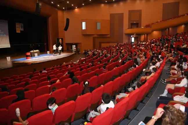 6 bin çocuk Yenişehir Belediyesinin uluslararası bilim festivalinde buluştu