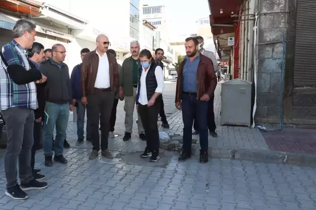 İpekyolu Kaymakamı Aydın, yol çalışmalarını inceledi