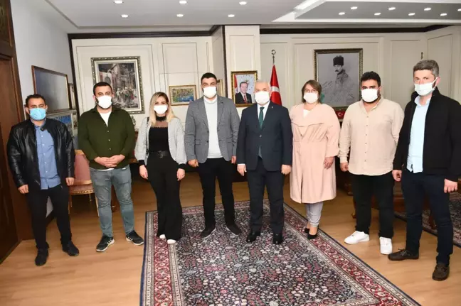 Süleymanpaşa Basın Mensupları Derneği Yönetim Kurulu Üyeleri Vali Aziz Yıldırım'ı Ziyaret Etti