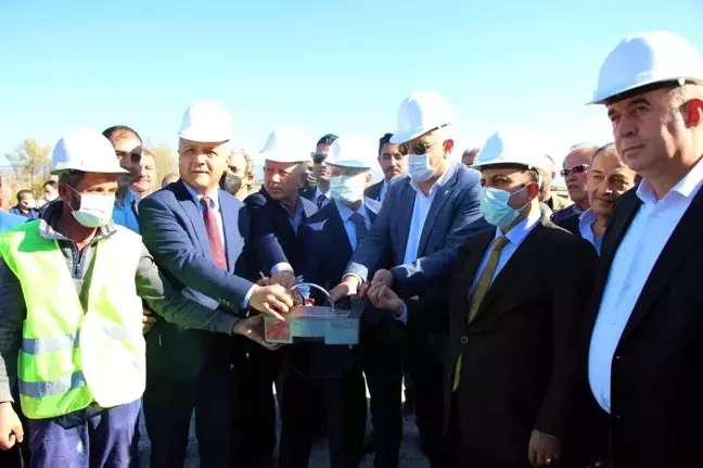 Suluova Kapalı Spor Salonu'nun temeli atıldı