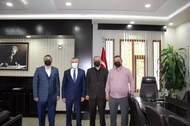 Cansuyu Yardımlaşma ve Dayanışma, Anadolu Gençlik ve Manavgat Anadolu Gençlik Derneğinden Kaymakamımız Abdulkadir DEMİR'i Makamında Ziyaret…