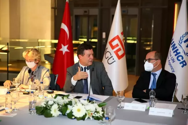BMMYK Türkiye Temsilcisi Leclerc ve beraberindeki heyet, AGÜ'yü ziyaret etti