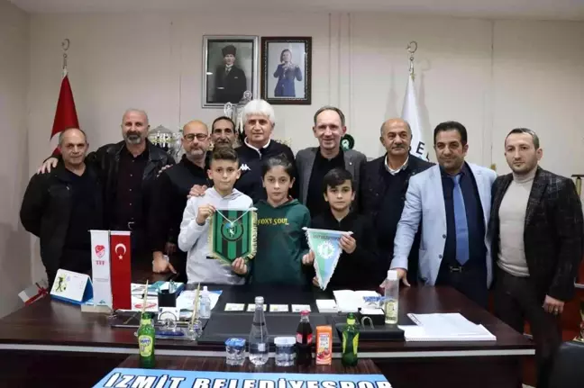 İzmit Belediyespor 7 genç yeteneği Kocaelispor'a kazandırdı