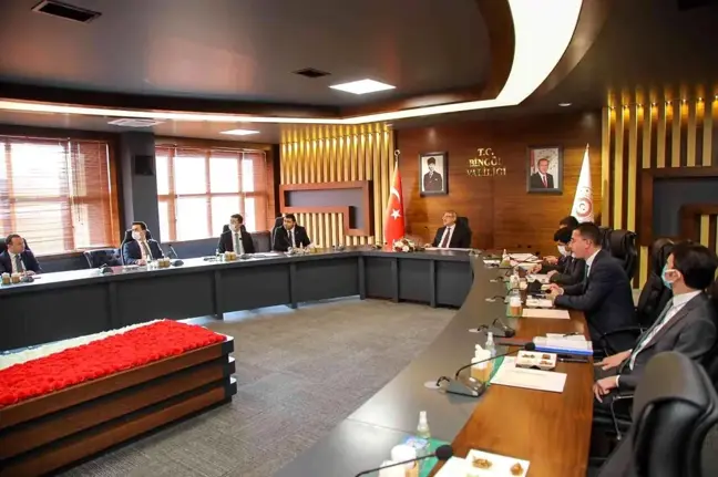 Bingöl'de Vali Ekinci başkanlığında kaymakamlarla değerlendirme toplantısı gerçekleştirildi