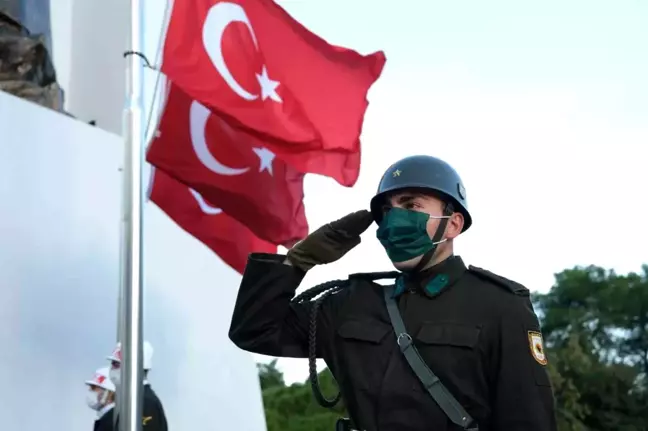 Manisa'da hayat 09.05'te durdu