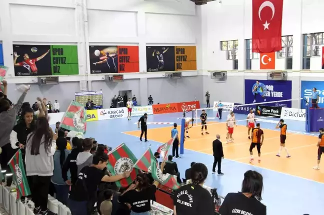 Efeler Ligi: Cizre Belediyespor: 1 Galatasaray HDI Sigorta: 3