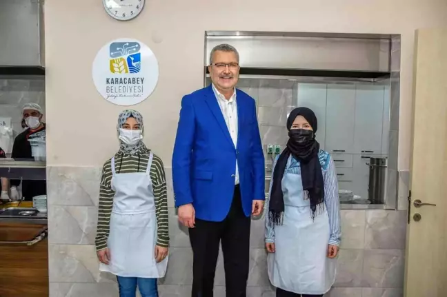 Aşevi, ihtiyaç sahiplerinin ve karantinadaki kişilerin hizmetinde