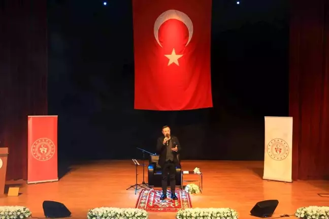 Talha Bora Öge ile 'Şiirlerle söyleşisi'