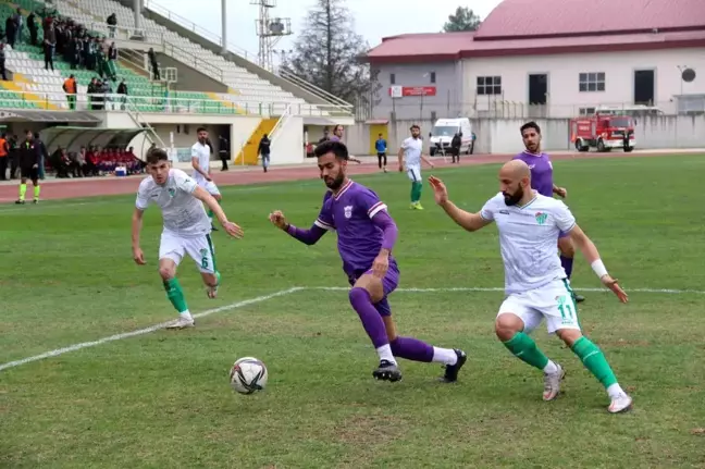 TFF 3. Lig: Çarşambaspor: 2 Yomraspor: 2