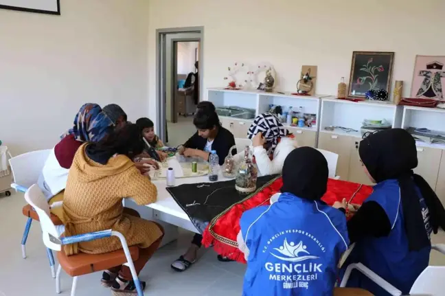 Bozova'da gençlik merkezi faaliyete girdi