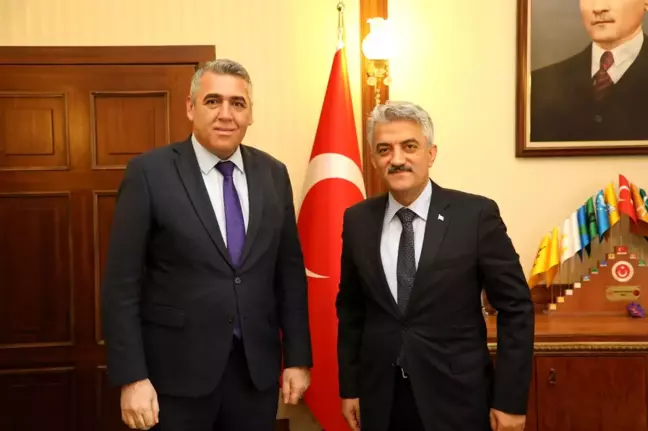 Sayın Valimiz Mehmet Makas, Makamında Misafirlerini Kabul Etti. (10.12.2021)