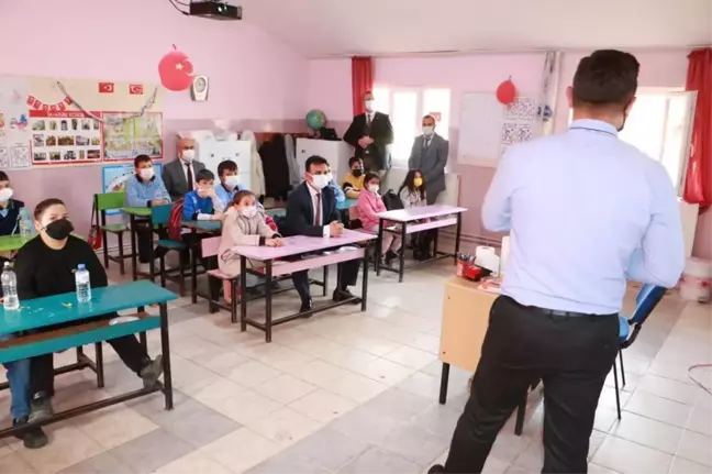 Sarıgöl Çanakçı'da minik öğrencilere su tasarrufunun önemi anlatıldı