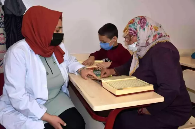 Şahinbey Belediyesi tesislerinde Kur'an-ı Kerim öğreniyorlar