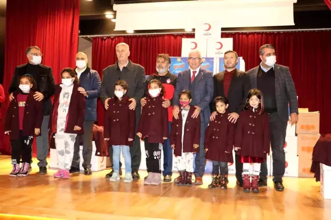 Yüreğir'de yetimler sevindirildi