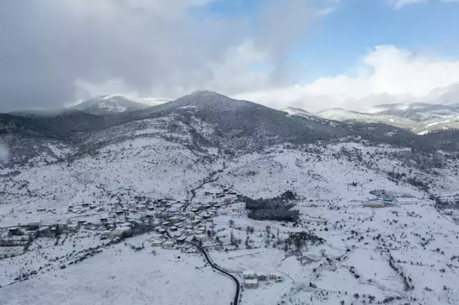 Ankara'nın yükseklerinde beyazla yeşilin buluşması objektiflere yansıdı