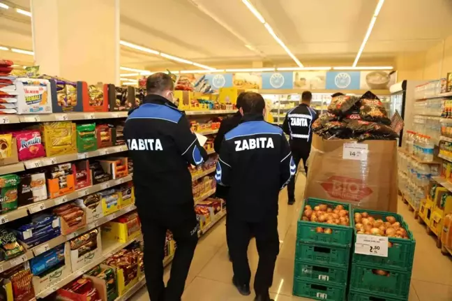 Muğla'da zabıta ekipleri marketlerde etiket denetimi yaptı