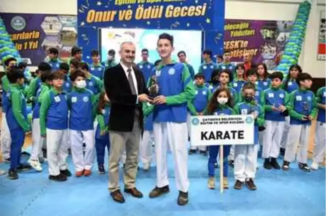 ÇESK sporcularına plaket takdim edildi