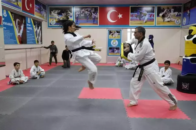 Haliliye'de şampiyon sporcular yetişiyor
