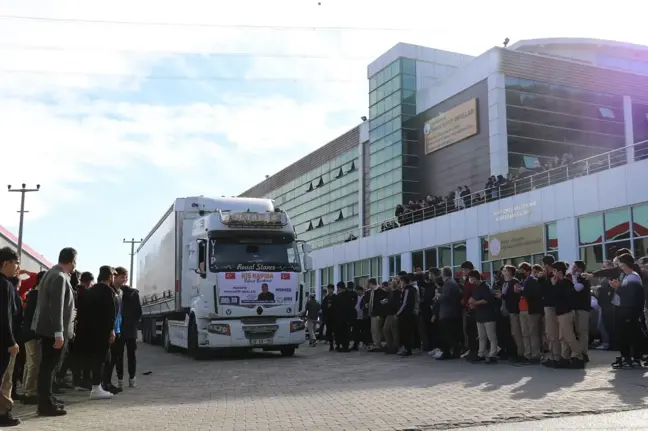 Bursa'da toplanan insani yardım malzemeleri Suriyeli mağdurlara gönderildi