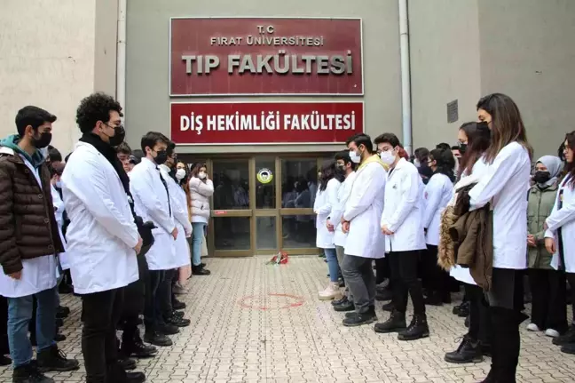 Elazığ'da hayatını kaybeden tıp öğrencisi için arkadaşları anma töreni düzenledi