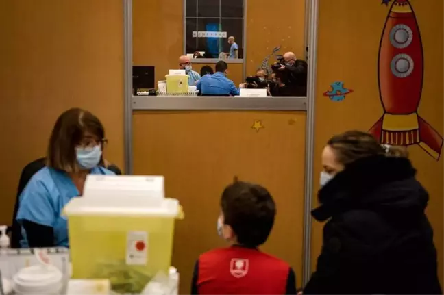 Kanada'da Covid-19 aşısı olmayı reddeden baba, çocuğunu görme hakkını kaybetti