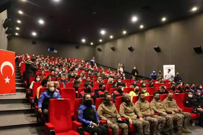 Son Dakika | Elazığ Emniyet Müdürlüğü ekipleri, 'Kesişme: İyi ki Varsın Eren' filminde bir araya geldi