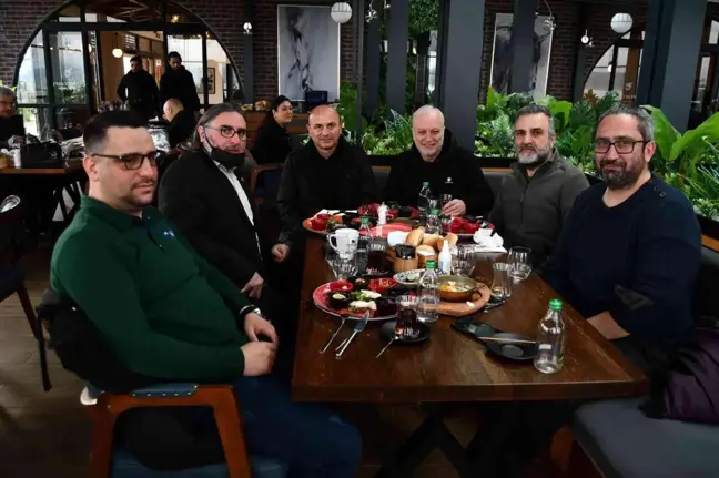 Altınova Belediye Başkanı Metin Oral, basın mensuplarıyla buluştu