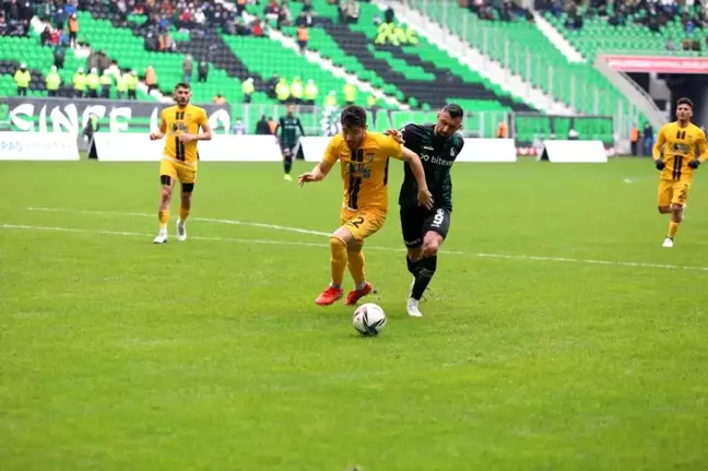 TFF 2. Lig: Sakaryaspor: 2 Bayburtspor: 0