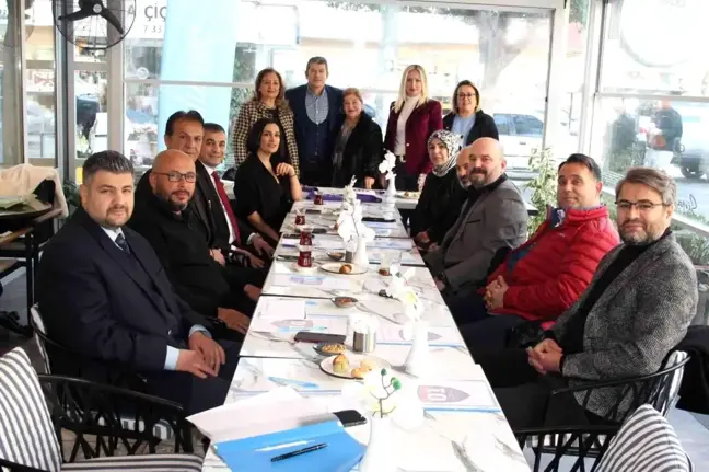 Adana 01 Kadın Futbol Kulübü yönetimi tanıtıldı