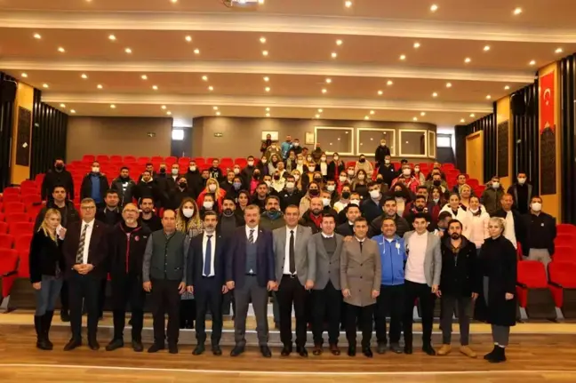 Uslu'dan başarılı antrenörlere teşekkür plaketi