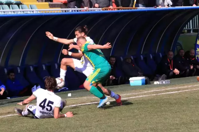 TFF 3. Lig: Belediye Derincespor: 0 Esenler Erokspor: 1