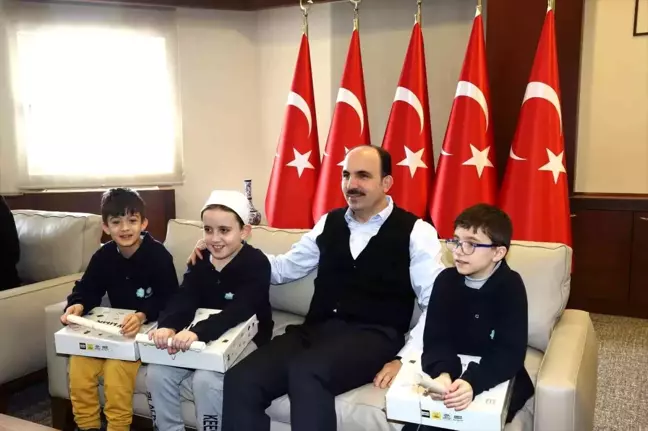 Konya'da 100 bin çocuk şivlilik hediyeleriyle sevindi