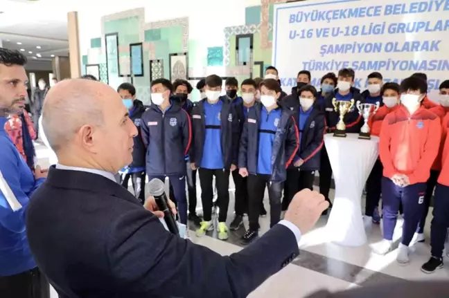 Büyükçekmece Belediyespor U16 ve U18 takımları ilçenin gururu oldu