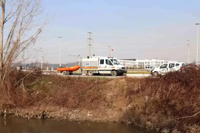 Kayıp şahsı arama çalışmaları sürüyor