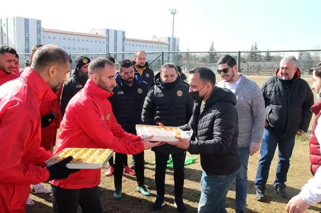 Şehit komutan Mithat Dunca'nın ailesinden Eskişehirspor'a ziyaret