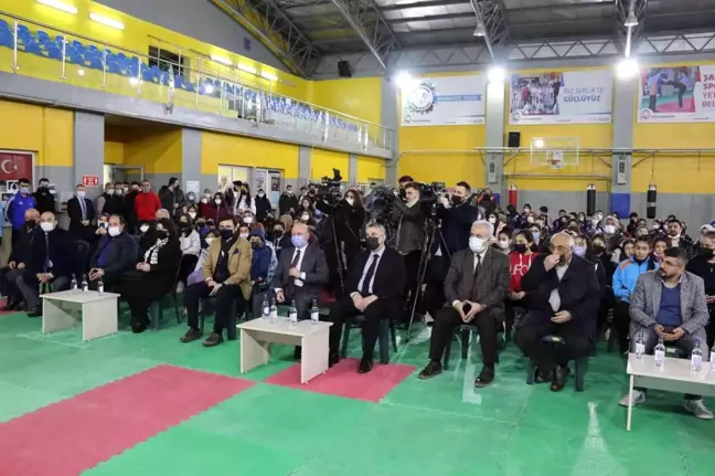 Kocasinan Belediyesi şampiyon sporcuları ödüllendirdi