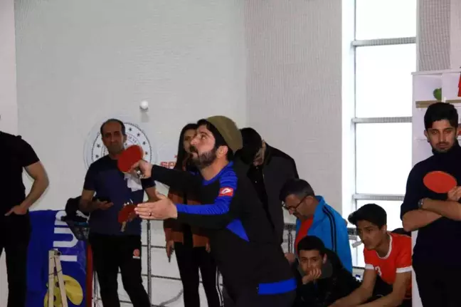 Hakkari'de 'Veteranlar Masa Tenisi İl Birinciliği Turnuvası' düzenlendi